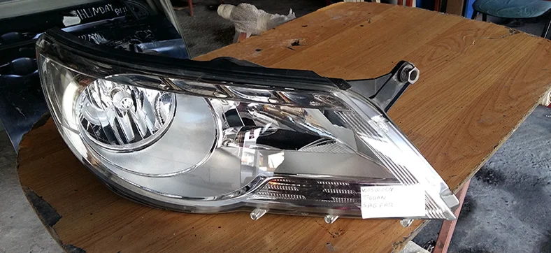 Wolksvagen Tiguan Sağ Far